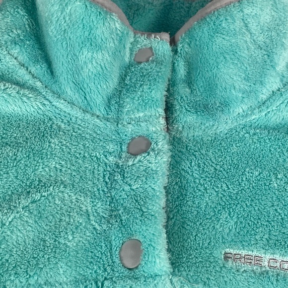 Free Country Butter Pile Pull-over Jacket - Picture 4 of 10